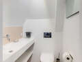 apartment München Neuhausen 01 separate toilet 8591