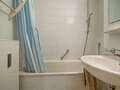 attic apartment München Moosach 02 bathroom 8631