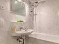apartment München Schwabing-West 01 bathroom 8769
