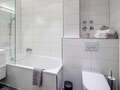 apartment München Schwabing-West (rund um den Hohenzollernplatz) 01 bathroom 8850
