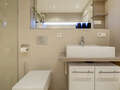 apartment München Bogenhausen 02 bathroom 8949