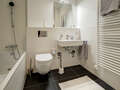 apartment München Neuhausen 01 bathroom 9058