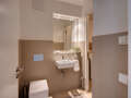 apartment München Maxvorstadt 01 guest toilet 9128