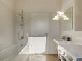 attic apartment München Obermenzing 04 bathroom 9287