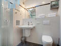 attic apartment München Feldmoching 01 bathroom 9344