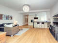 apartment München Neuhausen 06 living room 9686
