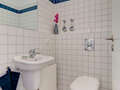 apartment München Haidhausen 01 separate toilet 9754