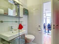apartment München Schwabing-West 04 bathroom 9763