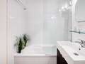apartment München Schwabing-Nord (zw. Leopoldstraße & Englischen Garten) 01 bathroom 9789