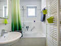 apartment Haar 01 bathroom 9858