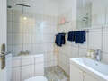 apartment München Milbertshofen 01 bathroom 9863