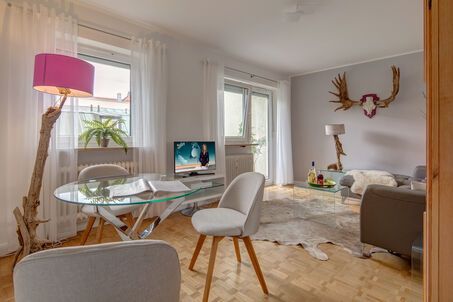 https://www.mrlodge.com/rent/2-room-apartment-munich-au-haidhausen-10029