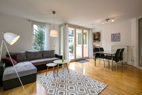 https://www.mrlodge.com/rent/3-room-apartment-munich-maxvorstadt-10131