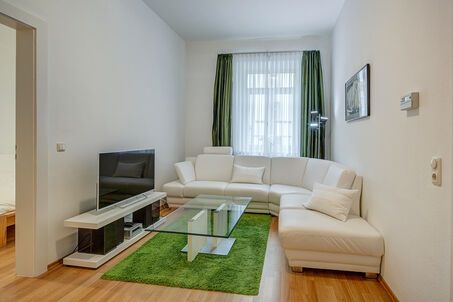 https://www.mrlodge.com/rent/2-room-apartment-munich-schwabing-10137