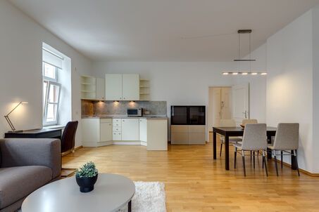 https://www.mrlodge.com/rent/2-room-apartment-munich-au-haidhausen-10181