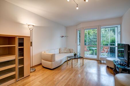 https://www.mrlodge.com/rent/4-room-apartment-munich-maxvorstadt-10243