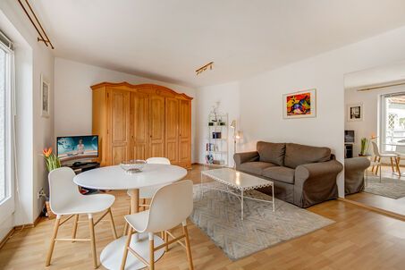 https://www.mrlodge.com/rent/1-room-apartment-munich-nymphenburg-gern-10246