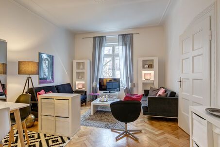 https://www.mrlodge.com/rent/3-room-apartment-munich-neuhausen-10274