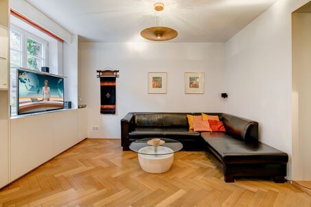 https://www.mrlodge.com/rent/3-room-apartment-munich-neuhausen-10293