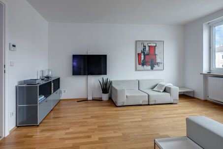 https://www.mrlodge.com/rent/2-room-apartment-munich-au-haidhausen-10296