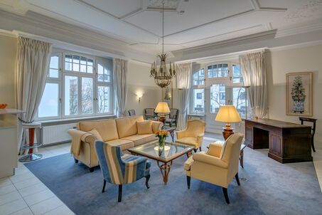https://www.mrlodge.com/rent/2-zimmer-wohnung-muenchen-schwabing-10359