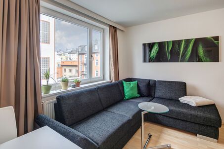 https://www.mrlodge.com/rent/1-room-apartment-munich-maxvorstadt-10427