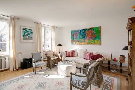 https://www.mrlodge.com/rent/3-room-apartment-munich-maxvorstadt-10430