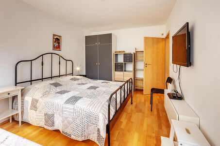 https://www.mrlodge.com/rent/1-room-apartment-munich-ludwigsvorstadt-10449