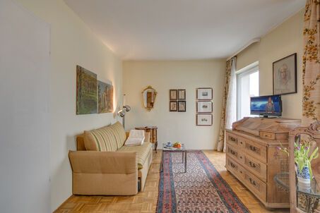 https://www.mrlodge.com/rent/1-room-apartment-munich-altstadt-10506