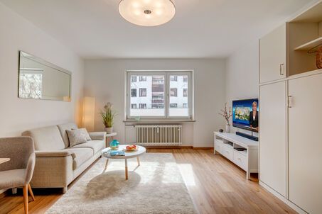 https://www.mrlodge.com/rent/1-room-apartment-munich-schwabing-10512