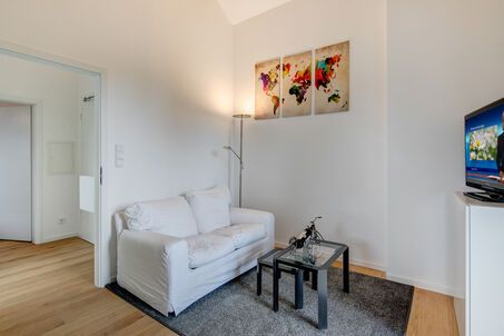 https://www.mrlodge.com/rent/2-room-apartment-munich-milbertshofen-10610