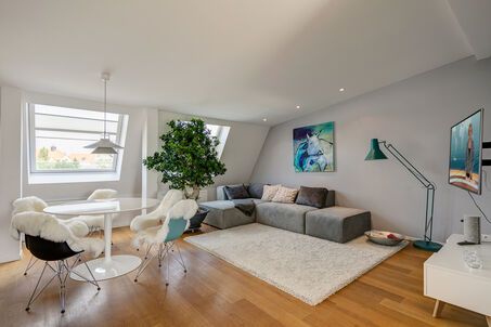 https://www.mrlodge.com/rent/2-room-apartment-munich-maxvorstadt-10690