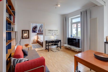 https://www.mrlodge.com/rent/2-room-apartment-munich-maxvorstadt-10737
