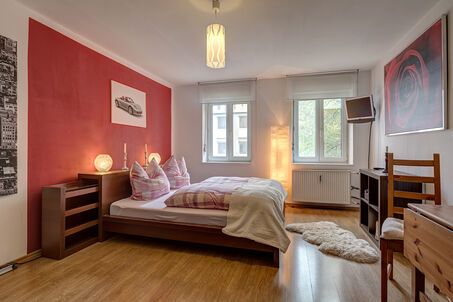 https://www.mrlodge.com/rent/1-room-apartment-munich-maxvorstadt-10778