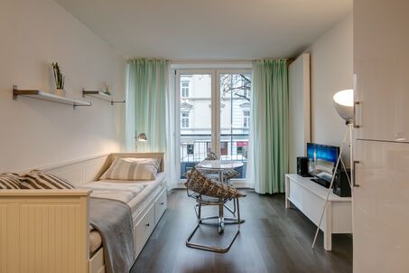 https://www.mrlodge.com/rent/1-room-apartment-munich-schwabing-10875