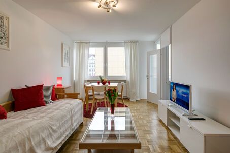 https://www.mrlodge.com/rent/1-room-apartment-munich-neuhausen-10921