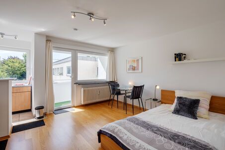 https://www.mrlodge.com/rent/1-room-apartment-munich-schwabing-1094