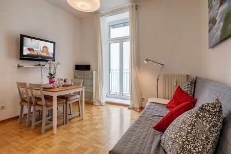 https://www.mrlodge.com/rent/1-room-apartment-munich-schwanthalerhoehe-10962