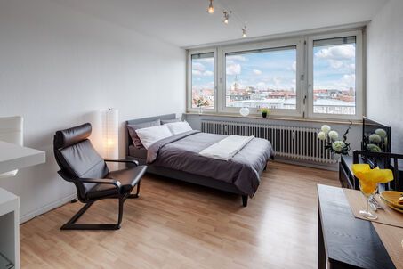 https://www.mrlodge.com/rent/1-room-apartment-munich-maxvorstadt-11474