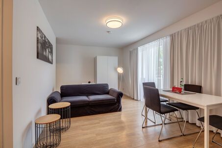 https://www.mrlodge.com/rent/2-room-apartment-munich-nymphenburg-gern-11599