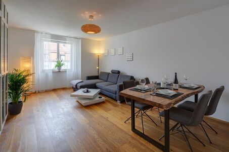 https://www.mrlodge.com/rent/2-room-apartment-munich-schwabing-11651