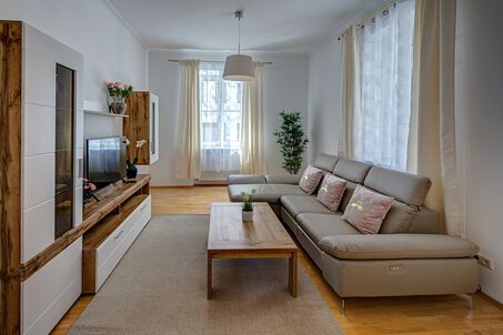 https://www.mrlodge.com/rent/2-room-apartment-munich-neuhausen-11685