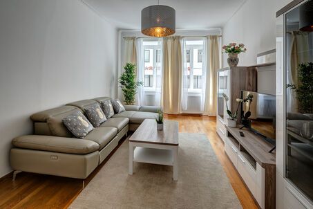 https://www.mrlodge.com/rent/3-room-apartment-munich-neuhausen-11686