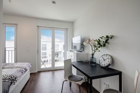 https://www.mrlodge.com/rent/1-room-apartment-munich-schwabing-11839