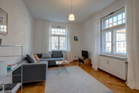 https://www.mrlodge.com/rent/3-room-apartment-munich-au-haidhausen-12036