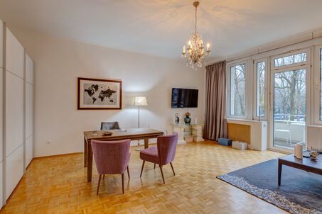 https://www.mrlodge.com/rent/2-room-apartment-munich-maxvorstadt-12430