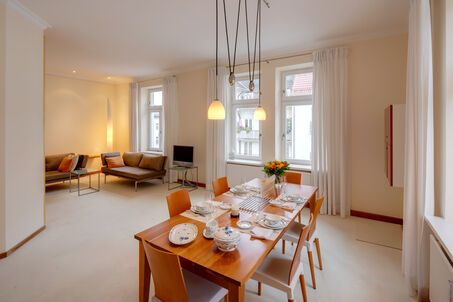 https://www.mrlodge.com/rent/3-room-apartment-munich-maxvorstadt-12757
