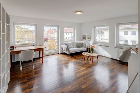 https://www.mrlodge.com/rent/2-room-apartment-munich-maxvorstadt-12776