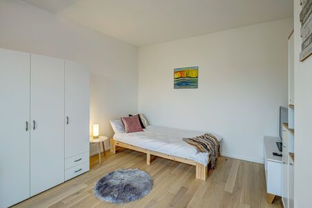 https://www.mrlodge.com/rent/1-room-apartment-munich-neuperlach-13257