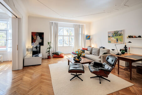 https://www.mrlodge.com/rent/4-room-apartment-munich-schwabing-west-13913